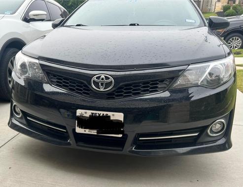 Black 2014 Toyota Camry SE