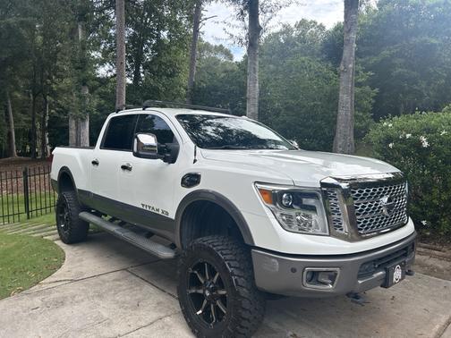 2017 Nissan Titan XD Platinum Reserve