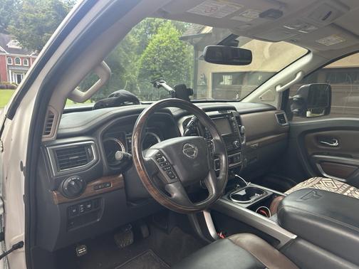 2017 Nissan Titan XD Platinum Reserve