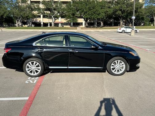 2011 Lexus ES 350 Base