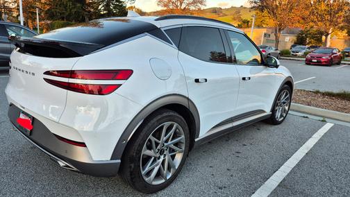 2023 Genesis GV60 Advanced