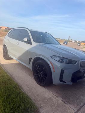 Gray 2025 BMW X5 sDrive40i