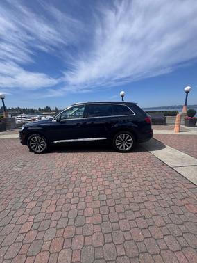Blue 2017 Audi Q7 3.0T Premium Plus