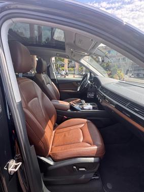Blue 2017 Audi Q7 3.0T Premium Plus