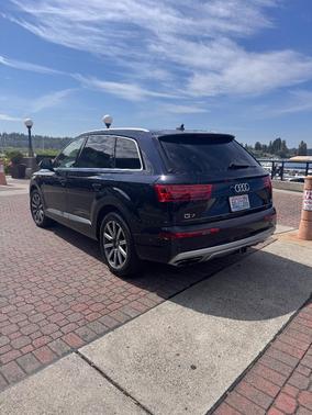 Blue 2017 Audi Q7 3.0T Premium Plus