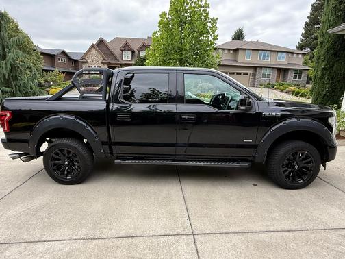 Black 2017 Ford F-150 Lariat