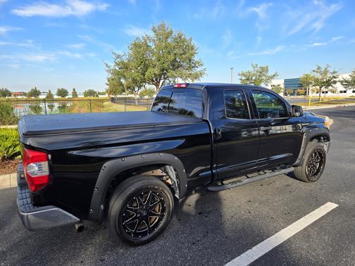 2014 Toyota Tundra SR5