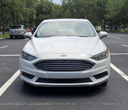 White 2018 Ford Fusion Hybrid SE
