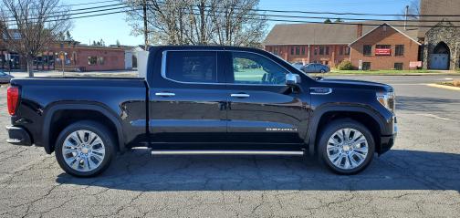 Photo 2 of 9 of 2021 GMC Sierra 1500 Denali