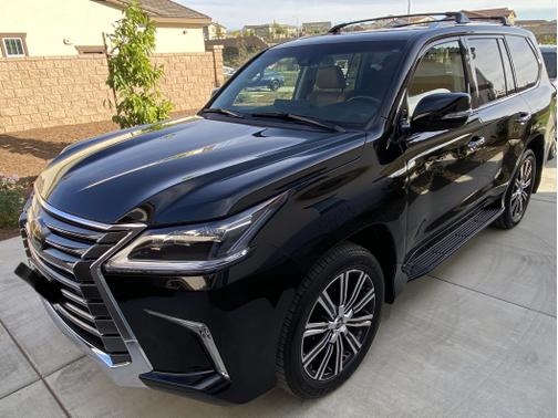 2021 Lexus LX 570 Three-Row
