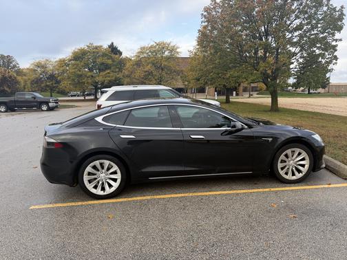 Black 2017 Tesla Model S 75D
