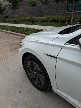 White 2019 Volkswagen Jetta 1.4T SEL Premium