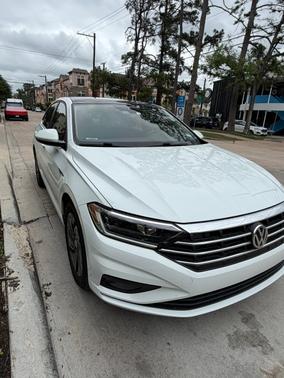 White 2019 Volkswagen Jetta 1.4T SEL Premium