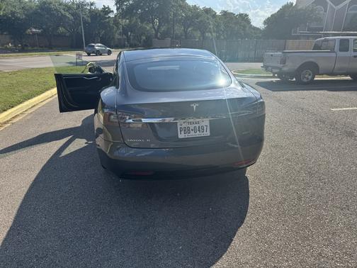 Gray 2017 Tesla Model S 100D