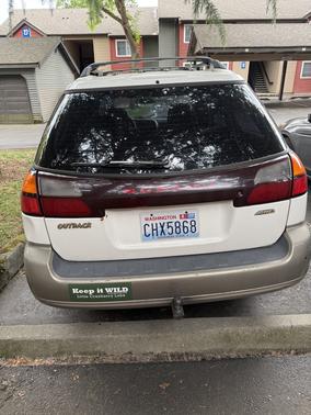 White 2000 Subaru Outback Base