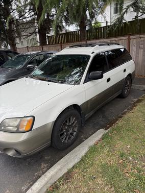 White 2000 Subaru Outback Base