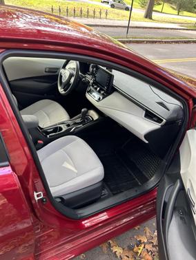 2022 Toyota Corolla Hybrid LE