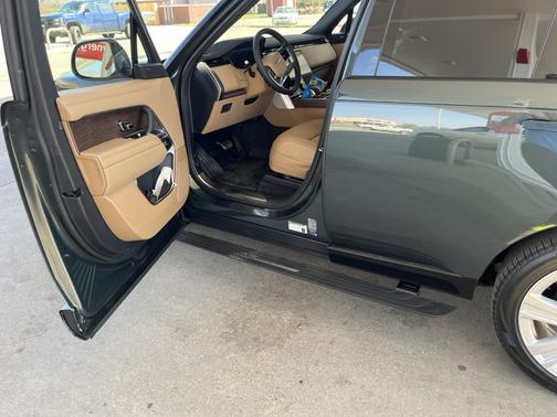 Green 2023 Land Rover Range Rover P400 SE SWB