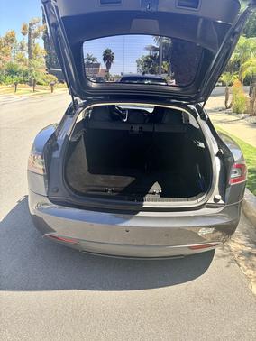 Gray 2015 Tesla Model S 70D