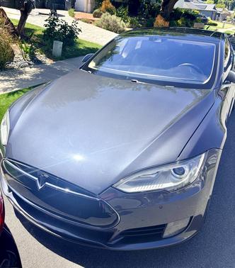 Gray 2015 Tesla Model S 70D