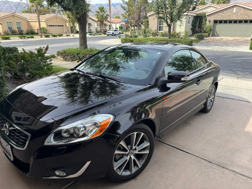 Black 2013 Volvo C70 T5 Premier Plus