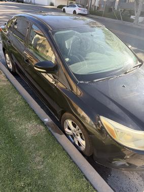 Black 2014 Ford Focus SE