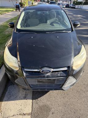 Black 2014 Ford Focus SE