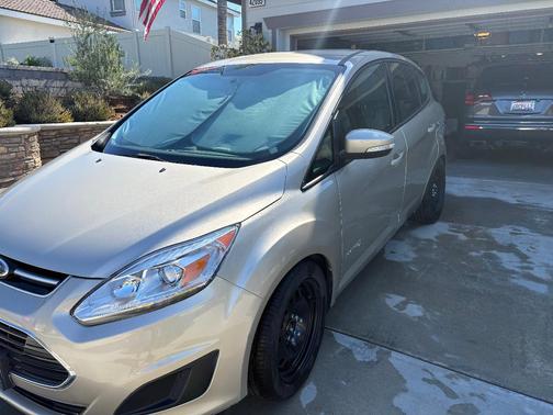 Gold 2017 Ford C-Max Hybrid SE