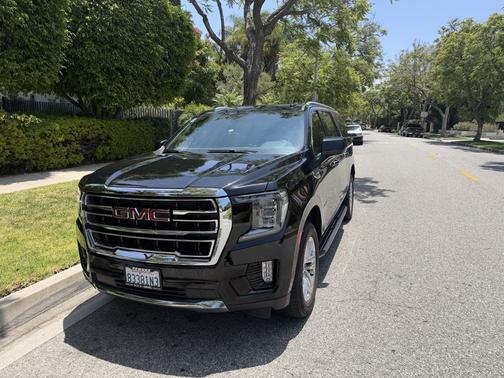 Black 2023 GMC Yukon XL SLT
