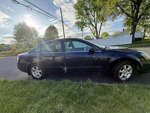 Blue 2006 Nissan Altima 2.5 S