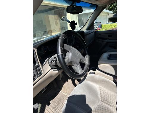 2005 Chevrolet Silverado 1500 LS Crew Cab