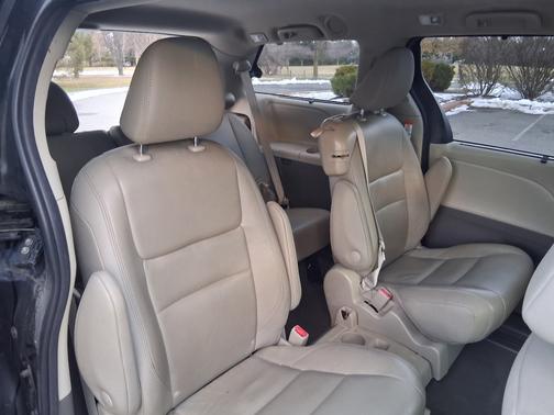 2020 Toyota Sienna XLE