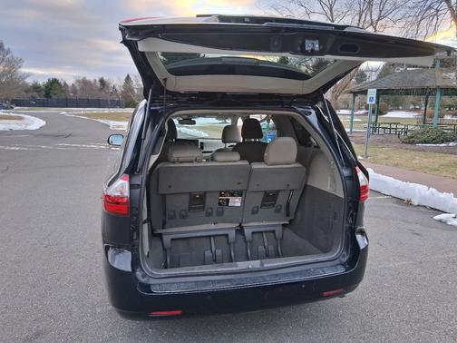 2020 Toyota Sienna XLE