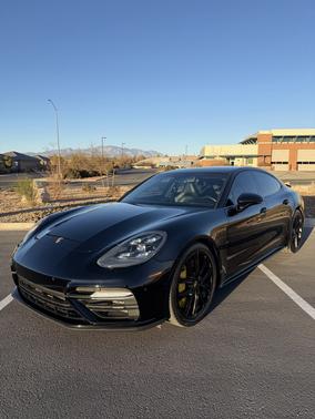 2018 Porsche Panamera Panamera Turbo