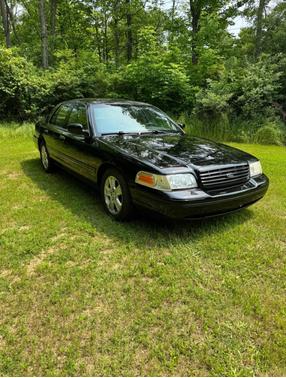 2003 Ford Crown Victoria LX