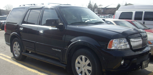 2004 Lincoln Navigator Base
