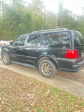 2004 Lincoln Navigator Base