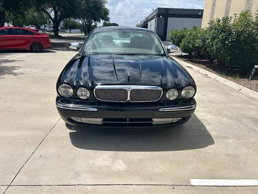 Black 2006 Jaguar Vanden Plas Base