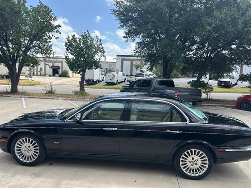 Black 2006 Jaguar Vanden Plas Base
