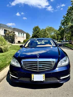 2010 Mercedes-Benz S-Class S 550
