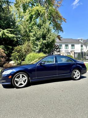 2010 Mercedes-Benz S-Class S 550