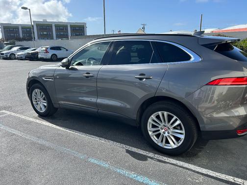 2017 Jaguar F-PACE 35t Prestige