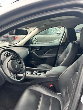 2017 Jaguar F-PACE 35t Prestige