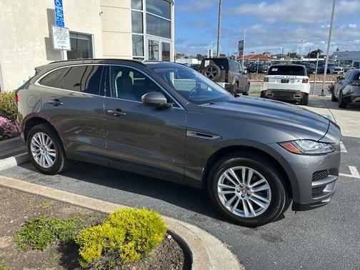 2017 Jaguar F-PACE 35t Prestige