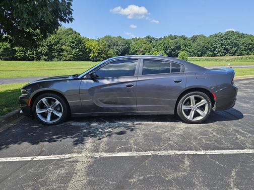 Gray 2015 Dodge Charger SXT