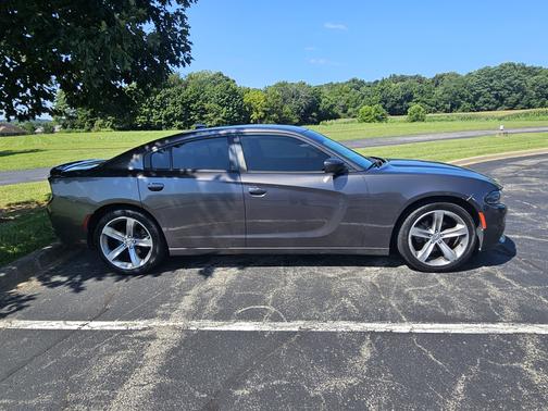 Gray 2015 Dodge Charger SXT