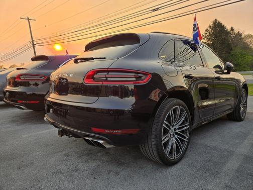 2018 Porsche Macan Turbo