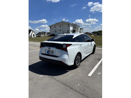 2021 Toyota Prius LE