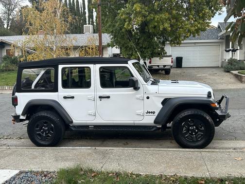 2024 Jeep Wrangler Sport