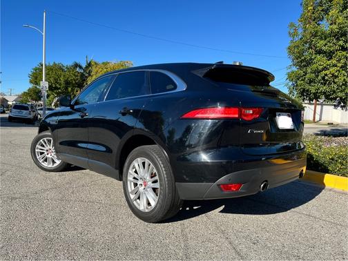 2019 Jaguar F-PACE 30t Prestige